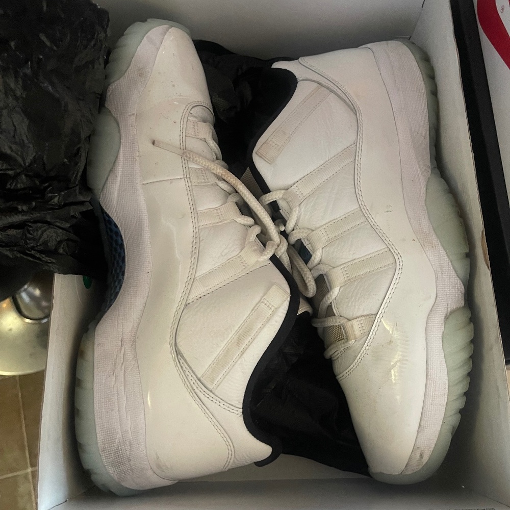 Jordan 11 low